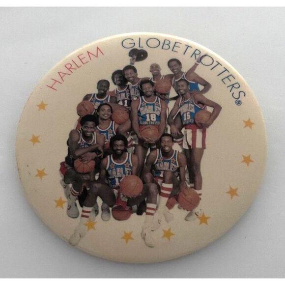 Vintage Harlem Globetrotters Pinback Button Basketball Retro Sports Memorabilia - Picture 1 of 3